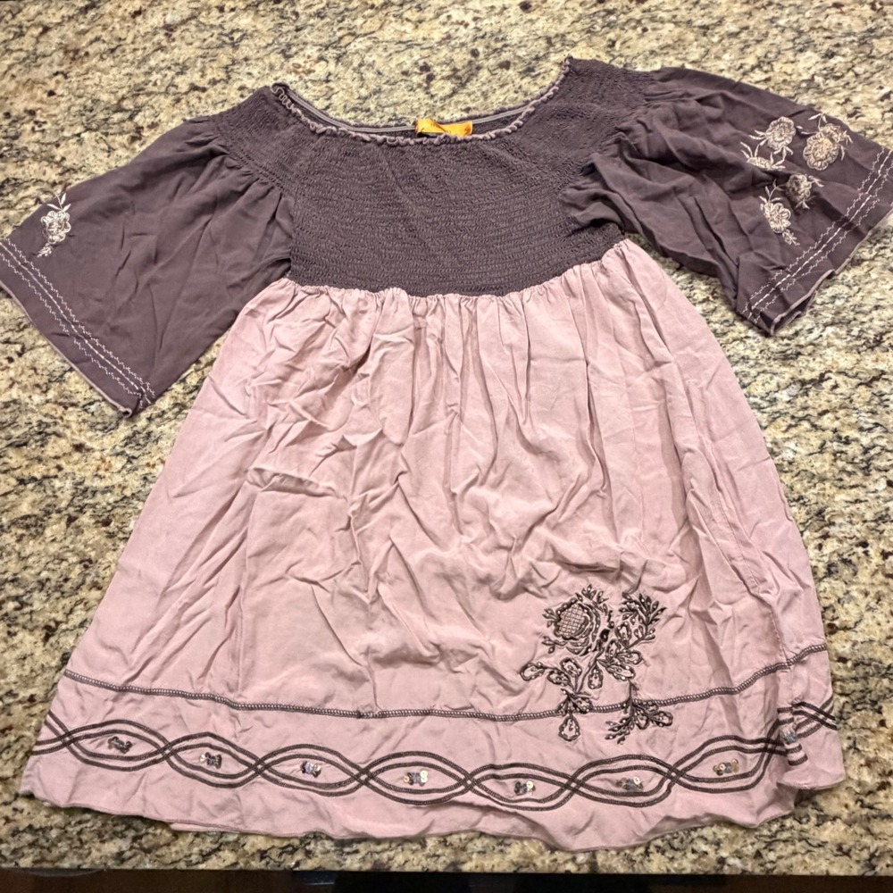Urban Mango Mauve Smocked Floral Embroidered Sequin Boho Top XL